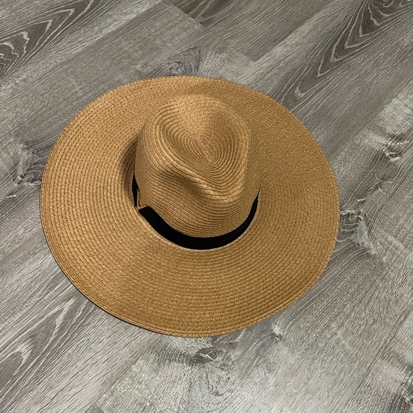 Accessories - Vince Camuto Hat